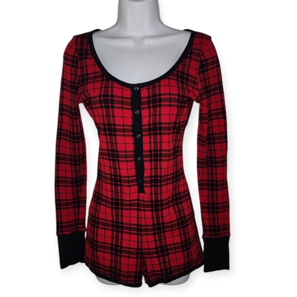La Senza Red Black Plaid Thermal Button-Front Long Sleeve Romper – Size M